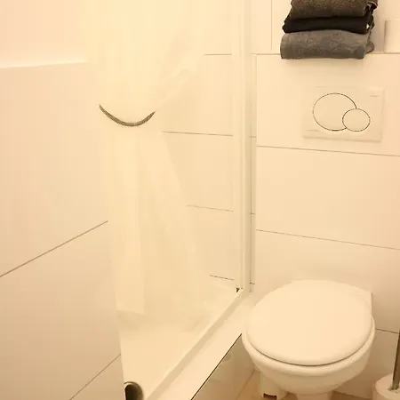 Apartment Moderne 2-3 Wohnungen, Ideal Fuer Geschaeftsreisende Und Monteure In Essen