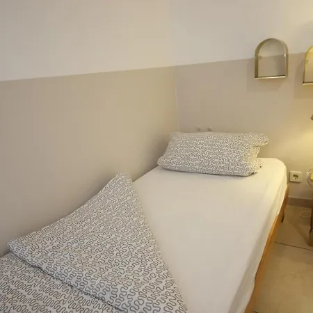 Moderne 2-3 Wohnungen, Ideal Fuer Geschaeftsreisende Und Monteure In * 에센