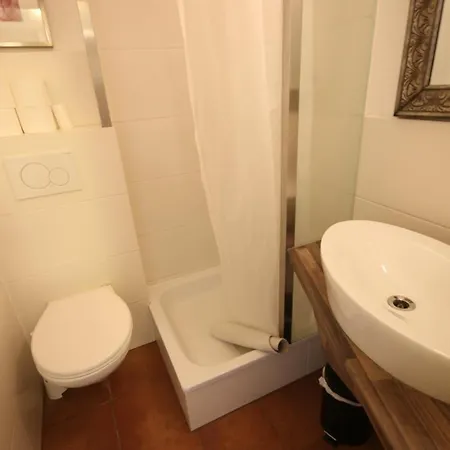 Moderne 2-3 Wohnungen, Ideal Fuer Geschaeftsreisende Und Monteure In Apartment Essen