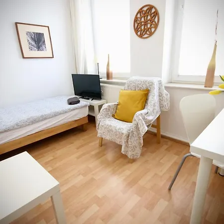 Moderne 2-3 Wohnungen, Ideal Fuer Geschaeftsreisende Und Monteure In *