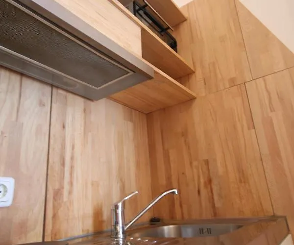 Moderne 2-3 Wohnungen, Ideal Fuer Geschaeftsreisende Und Monteure In *