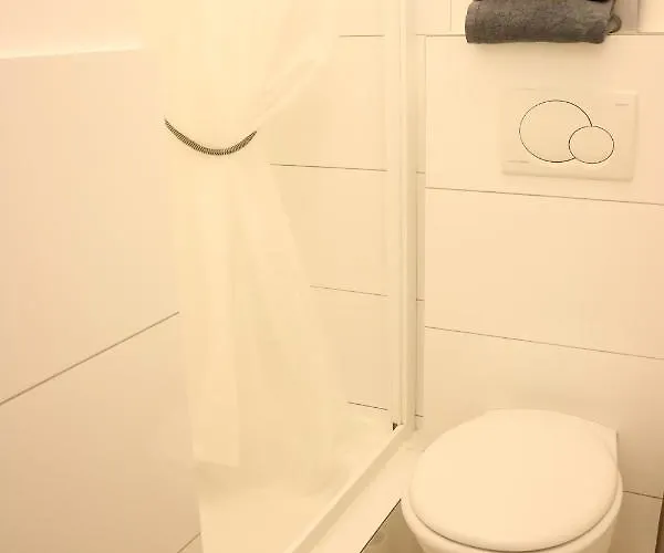 Apartment Moderne 2-3 Wohnungen, Ideal Fuer Geschaeftsreisende Und Monteure In Essen