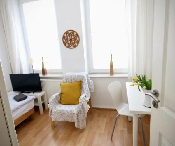 Moderne 2-3 Wohnungen, Ideal Fuer Geschaeftsreisende Und Monteure In *