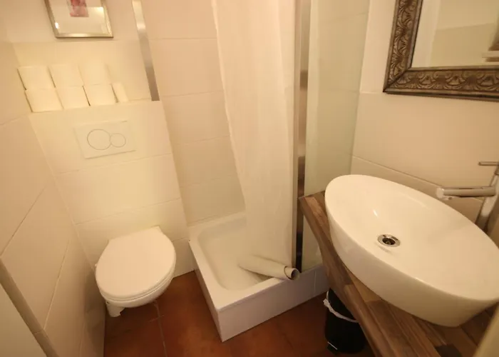 Moderne 2-3 Wohnungen, Ideal Fuer Geschaeftsreisende Und Monteure In Apartment Essen