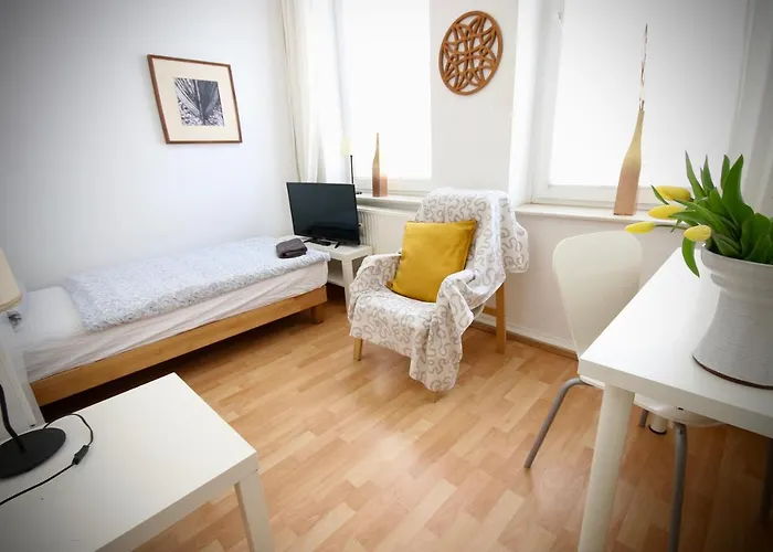 Moderne 2-3 Wohnungen, Ideal Fuer Geschaeftsreisende Und Monteure In *